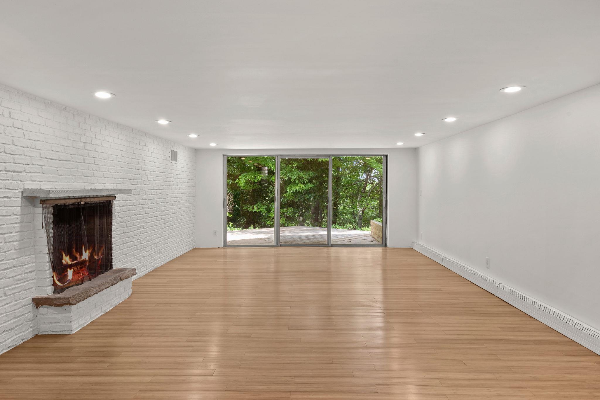 Single Family South Run Suffolk County, NY 11724, MLS-856859-16