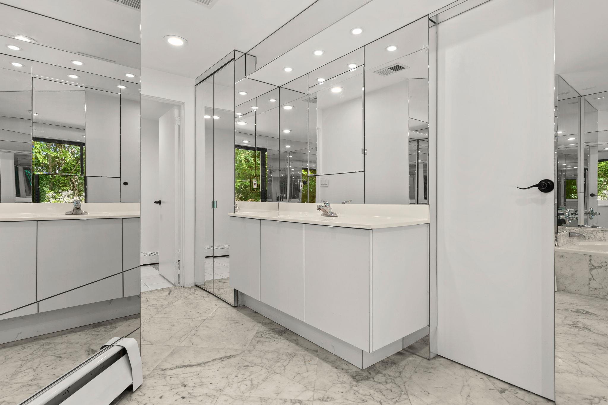 Single Family South Run Suffolk County, NY 11724, MLS-856859-19