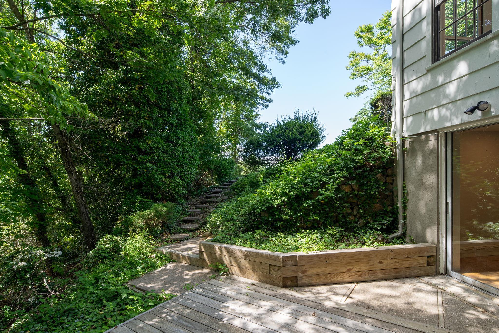 Single Family South Run Suffolk County, NY 11724, MLS-856859-20