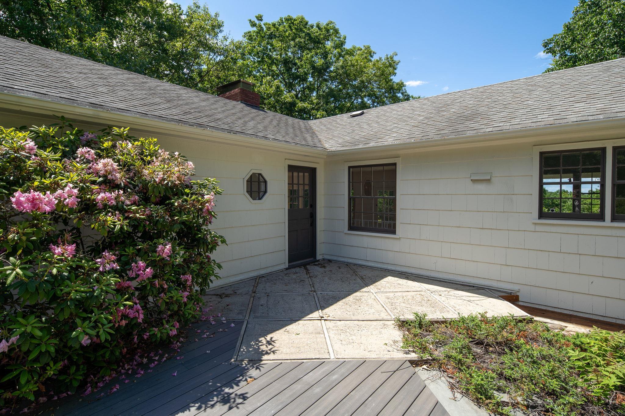 Single Family South Run Suffolk County, NY 11724, MLS-856859-3