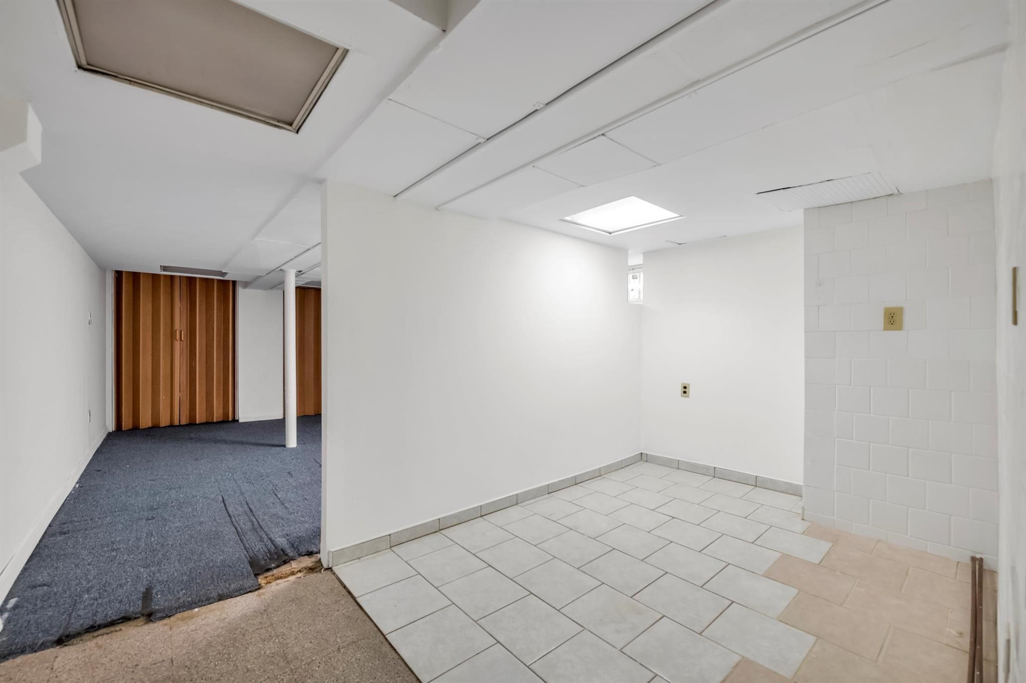 Single Family 74th  Queens, NY 11421, MLS-856861-18