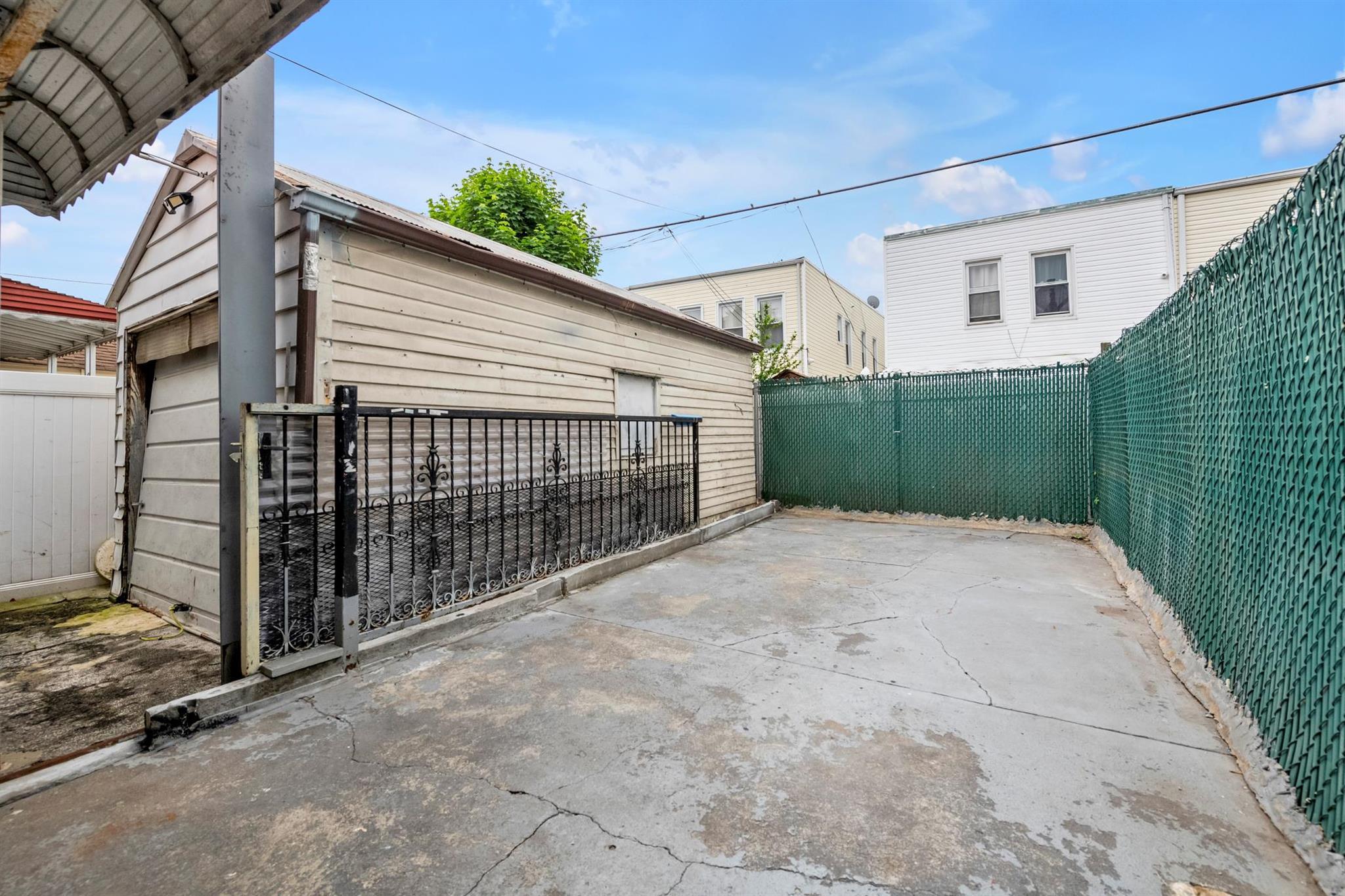Single Family 74th  Queens, NY 11421, MLS-856861-21