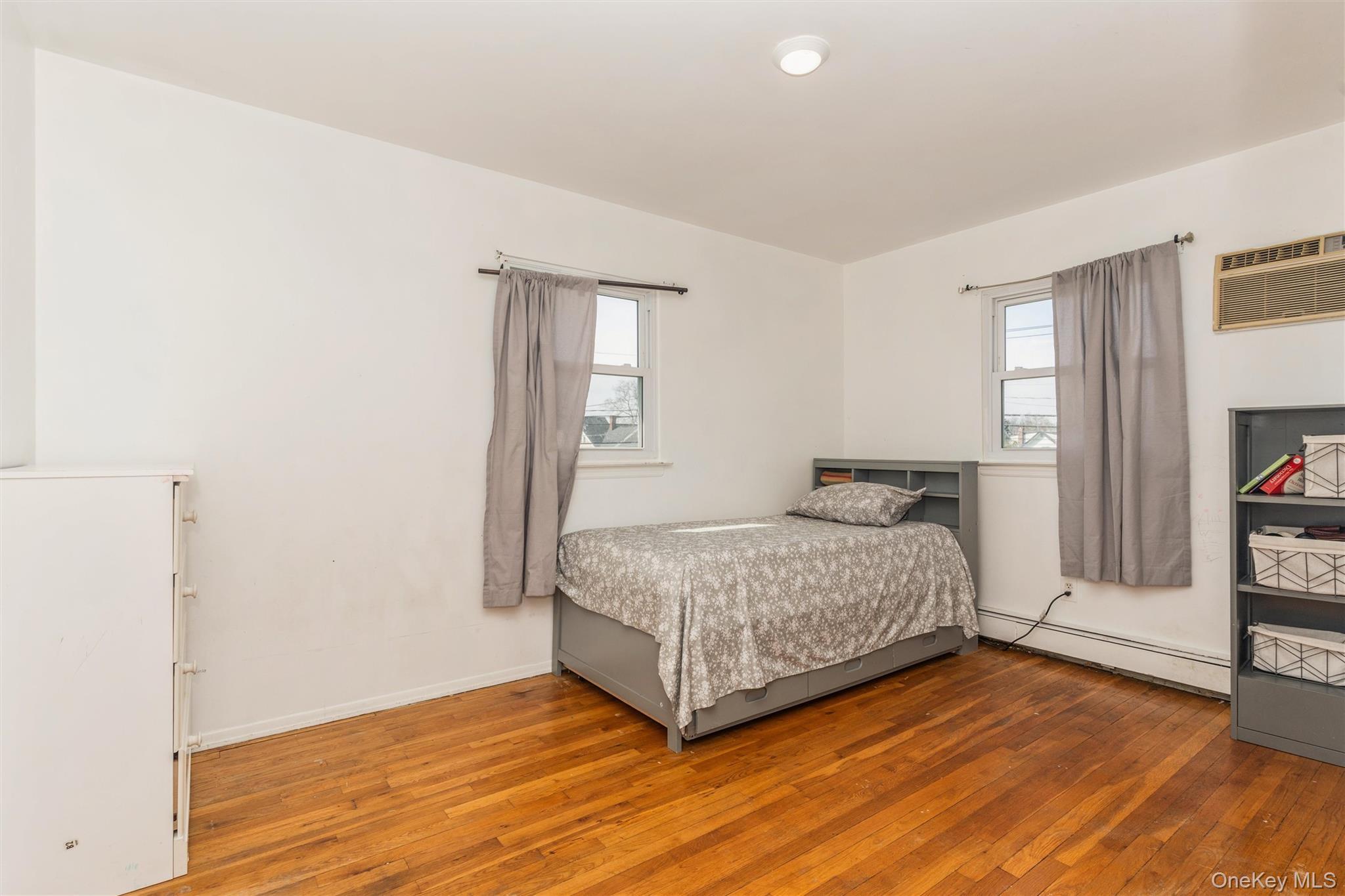 Single Family Washington  Nassau County, NY 11510, MLS-856876-16