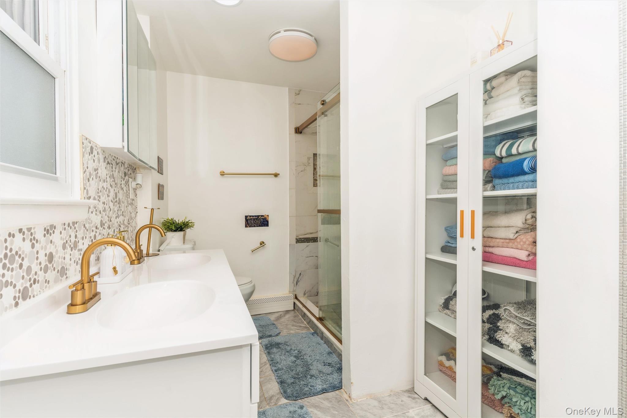 Single Family Washington  Nassau County, NY 11510, MLS-856876-18