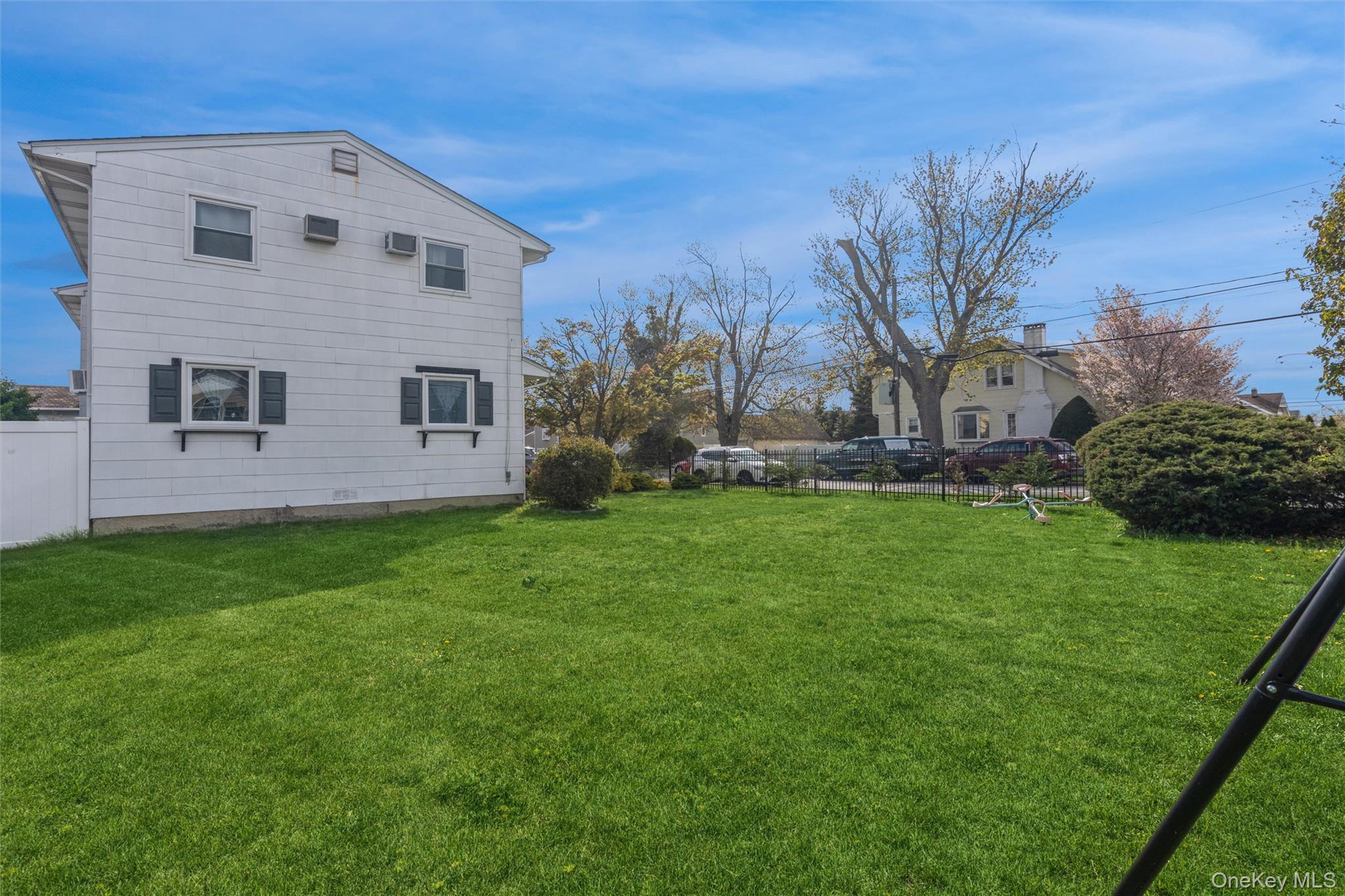 Single Family Washington  Nassau County, NY 11510, MLS-856876-20