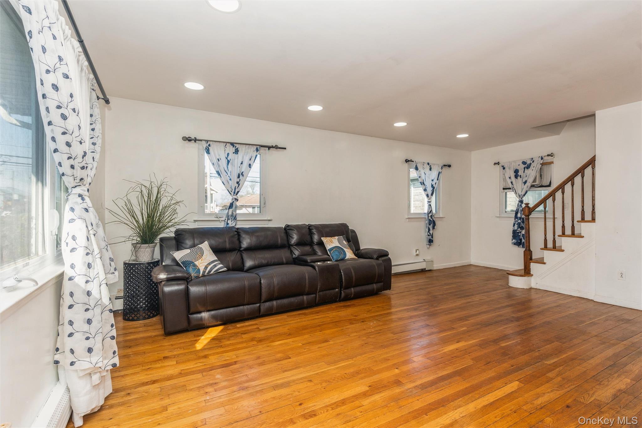 Single Family Washington  Nassau County, NY 11510, MLS-856876-6