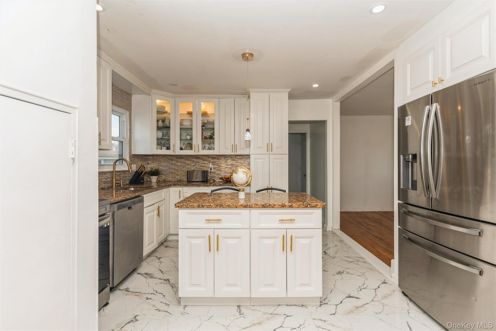 Single Family Washington  Nassau County, NY 11510, MLS-856876-9