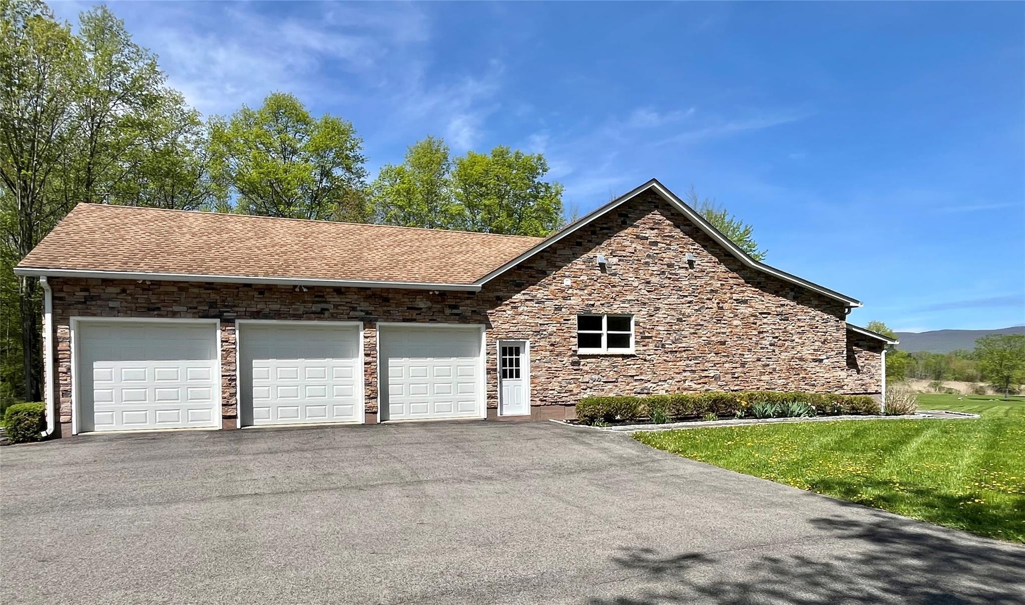 Single Family Bruyn  Ulster County, NY 12589, MLS-856892-36
