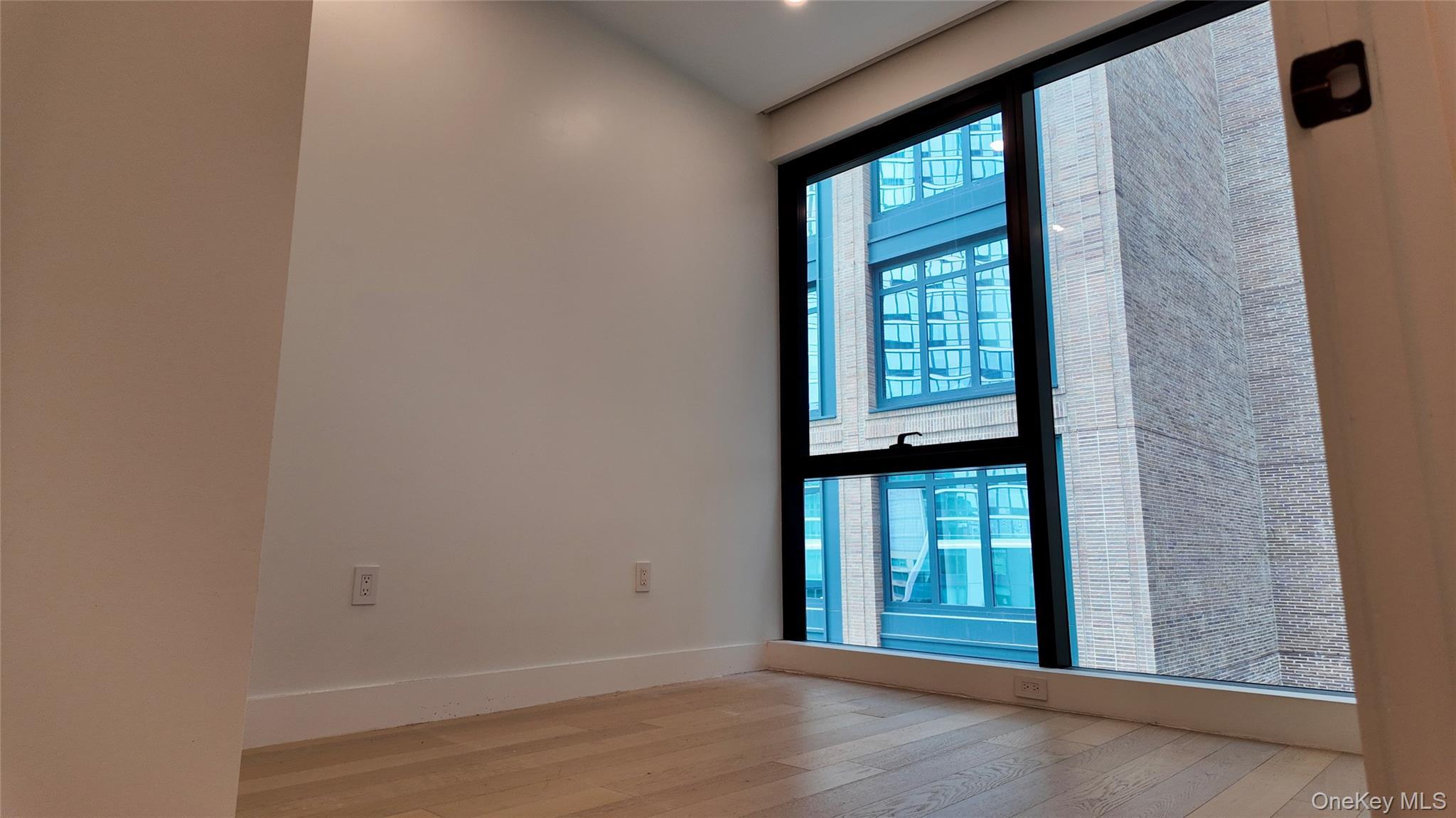 Condo Court Square  Queens, NY 11101, MLS-856897-8
