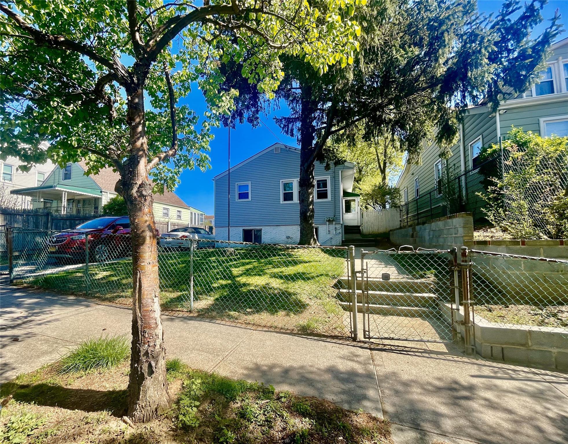 Single Family Hermany  Bronx, NY 10473, MLS-856905-2