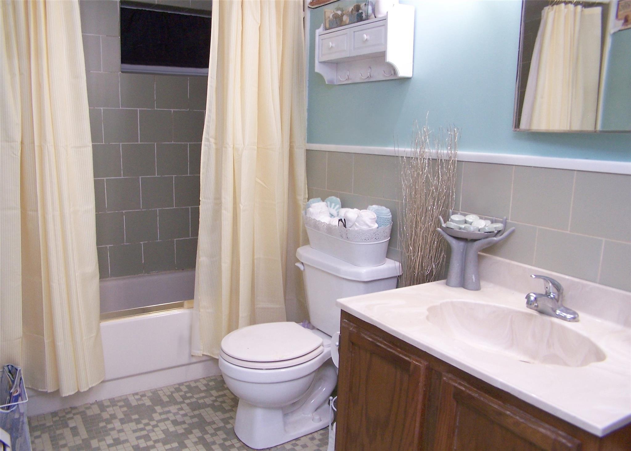 Single Family Helene Ave  Suffolk County, NY 11967, MLS-856916-13