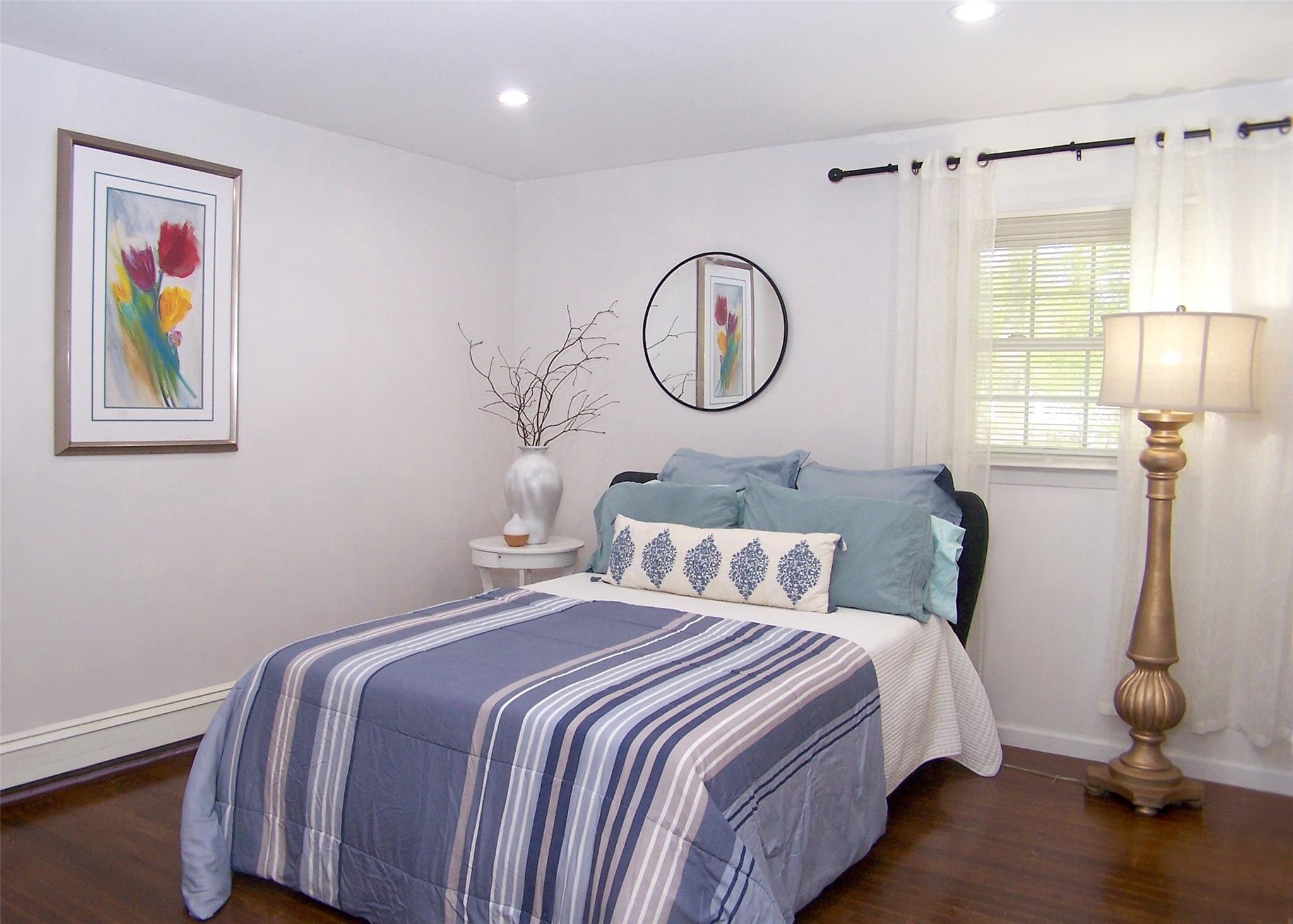 Single Family Helene Ave  Suffolk County, NY 11967, MLS-856916-9