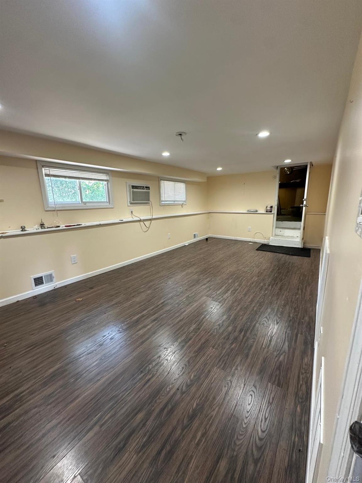 Single Family Glenda  Suffolk County, NY 11729, MLS-856918-8