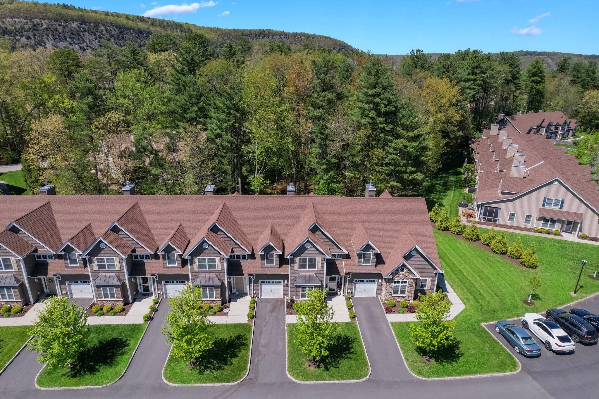 Condo Macintosh Way  Out Of Area, NY 18336, MLS-856919-23