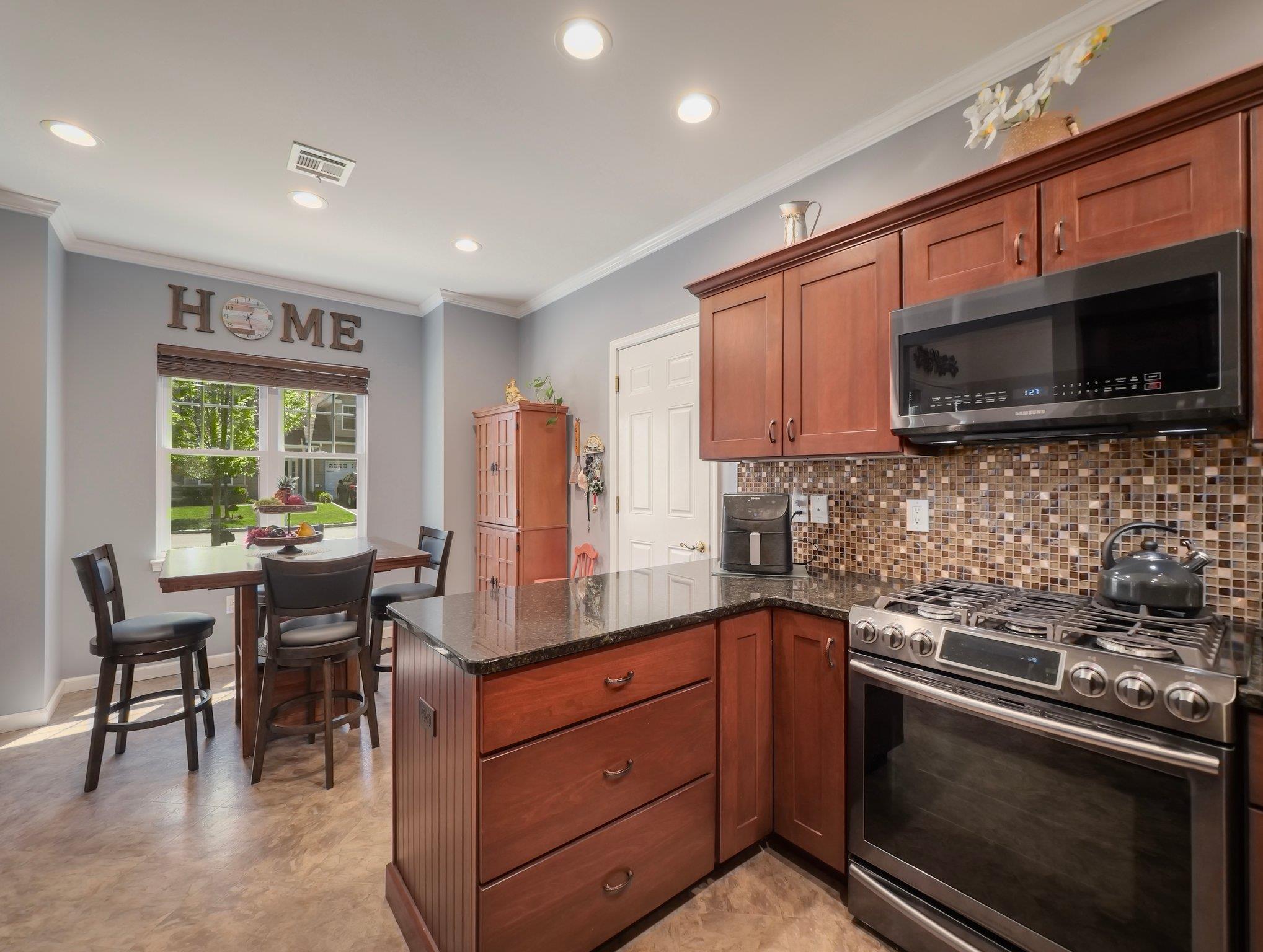 Condo Macintosh Way  Out Of Area, NY 18336, MLS-856919-6