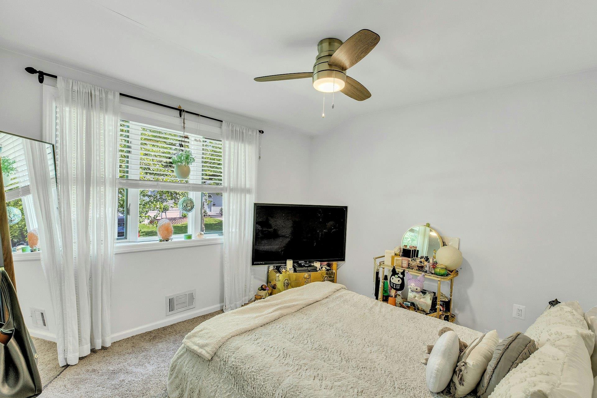 Single Family Pomper  Suffolk County, NY 11731, MLS-856943-18
