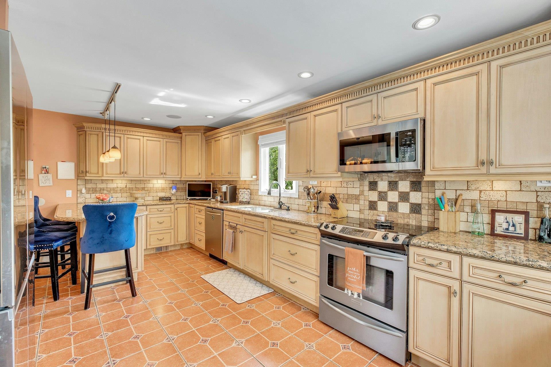 Single Family Pomper  Suffolk County, NY 11731, MLS-856943-7