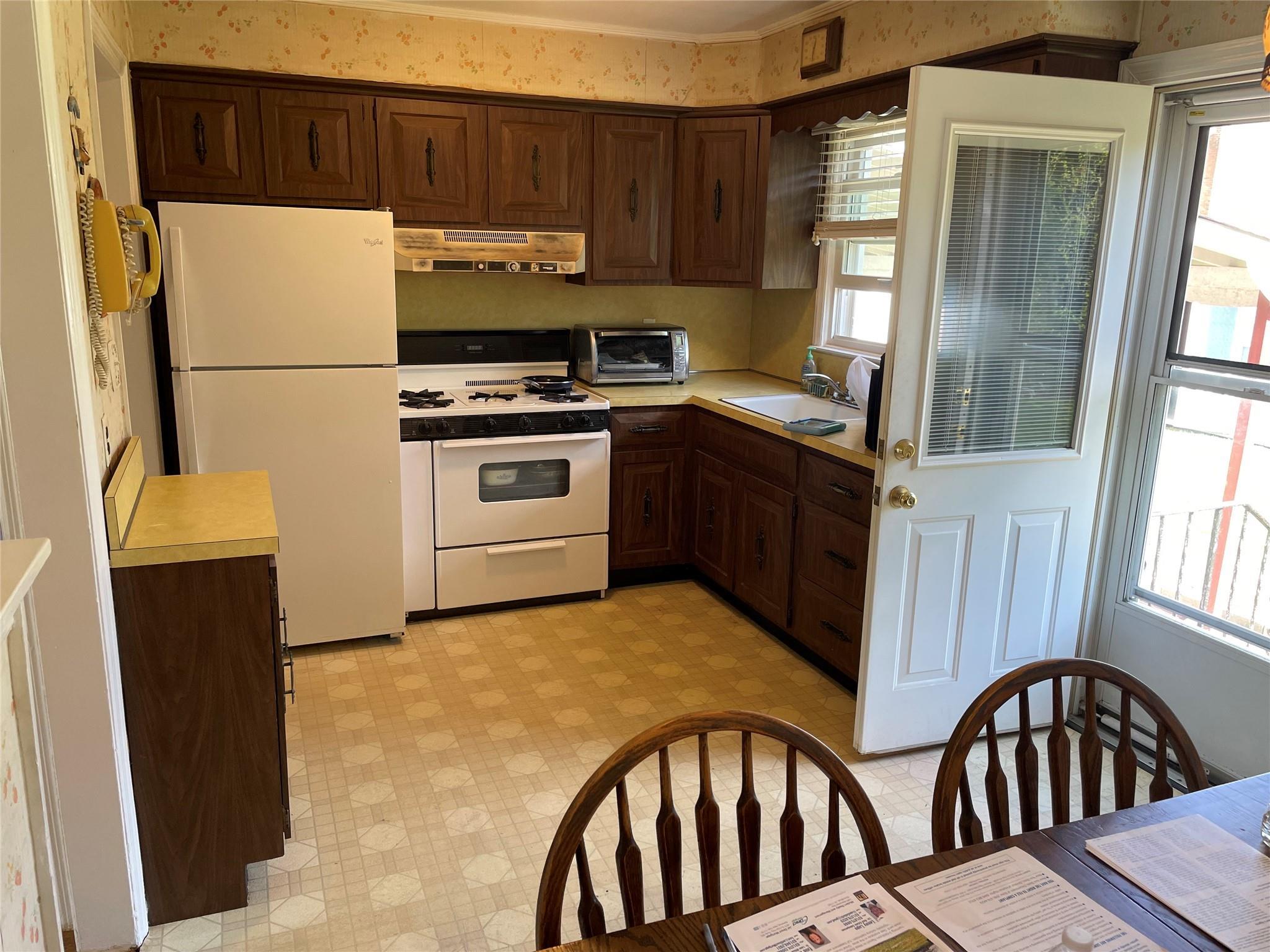 Single Family 10th  Suffolk County, NY 11704, MLS-856944-5