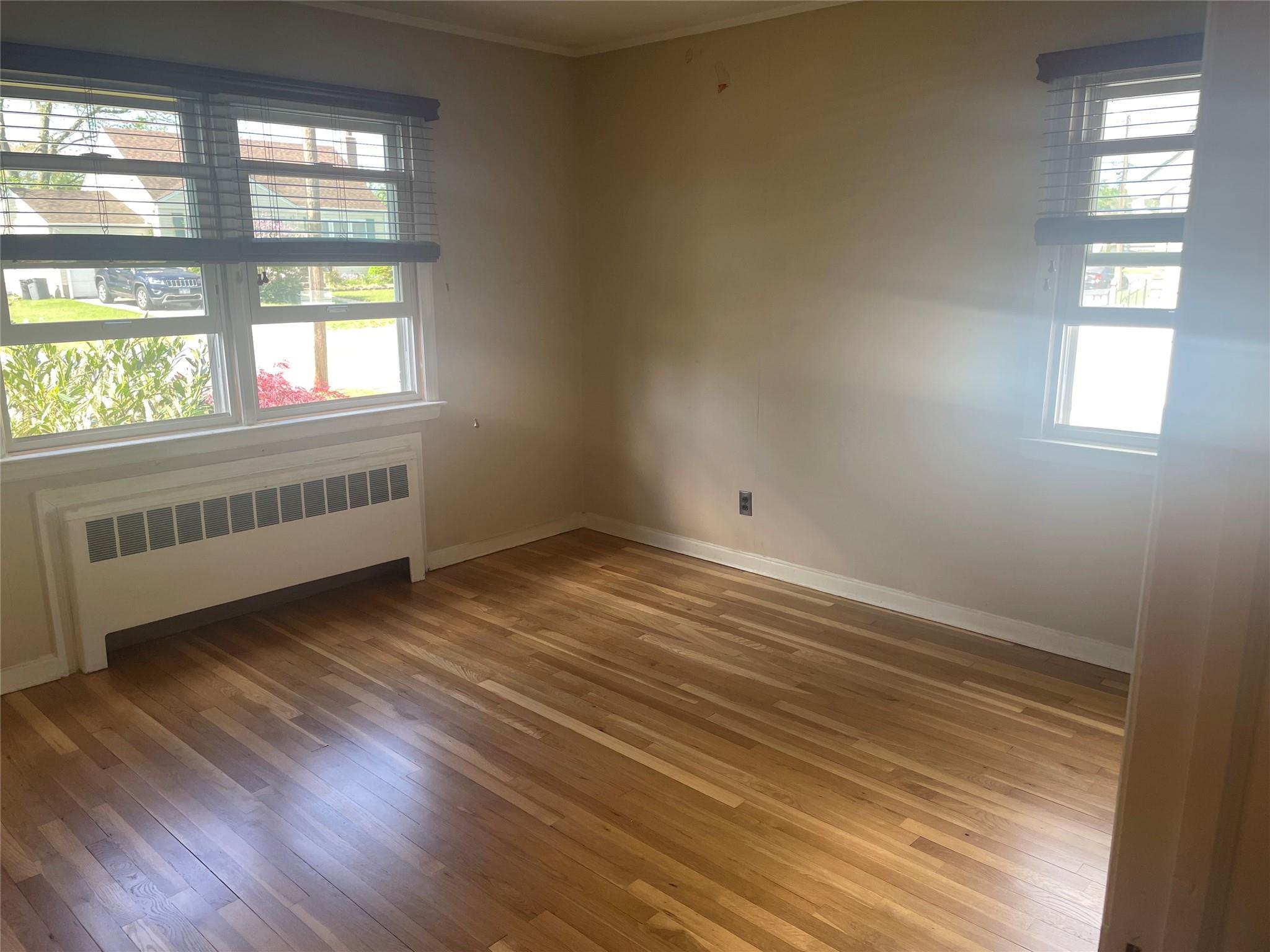 Single Family 10th  Suffolk County, NY 11704, MLS-856944-6