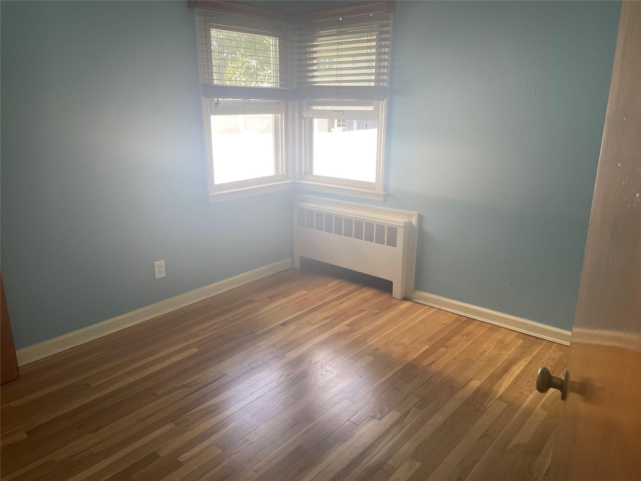 Single Family 10th  Suffolk County, NY 11704, MLS-856944-8