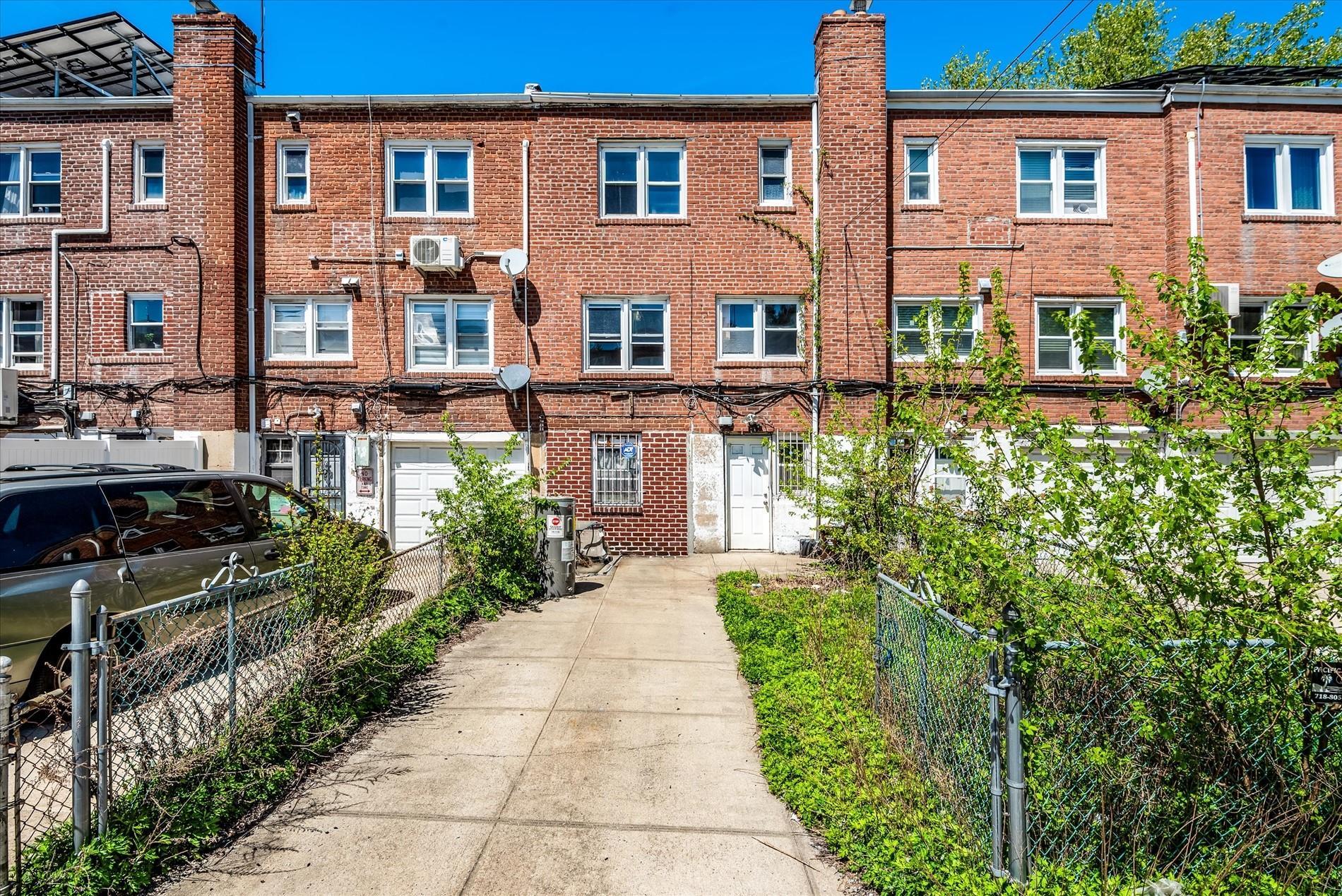 Single Family 77th  Queens, NY 11367, MLS-856948-23