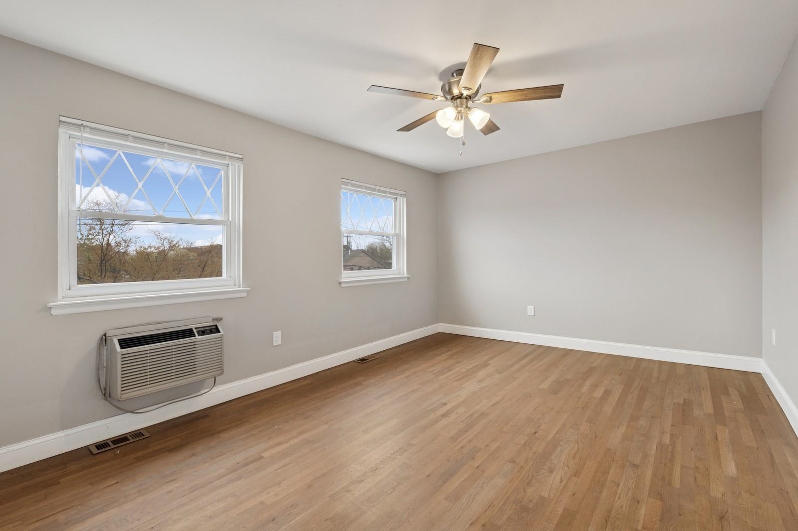 Single Family Harding Ave  Bronx, NY 10465, MLS-856951-17