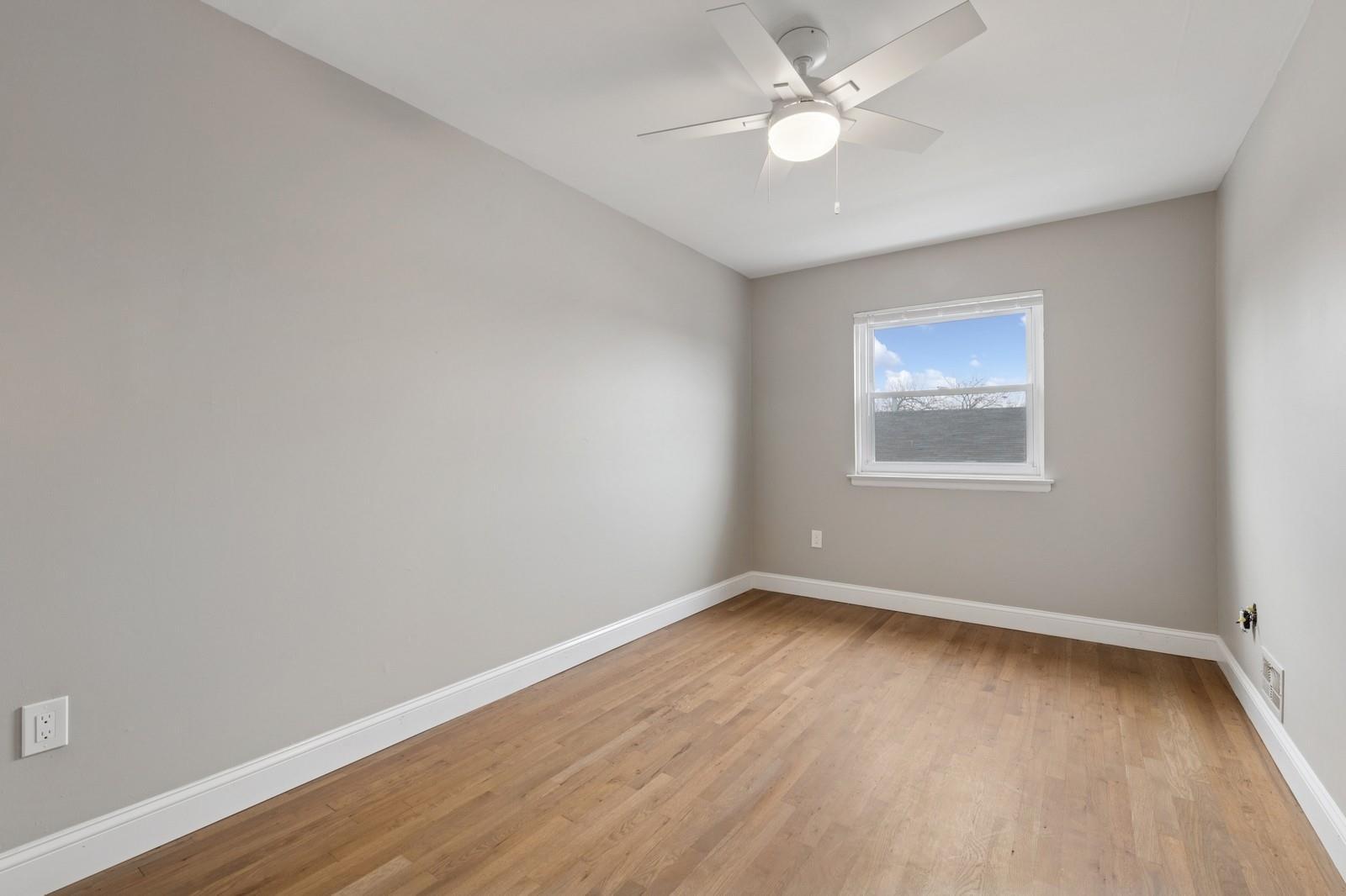 Single Family Harding Ave  Bronx, NY 10465, MLS-856951-21