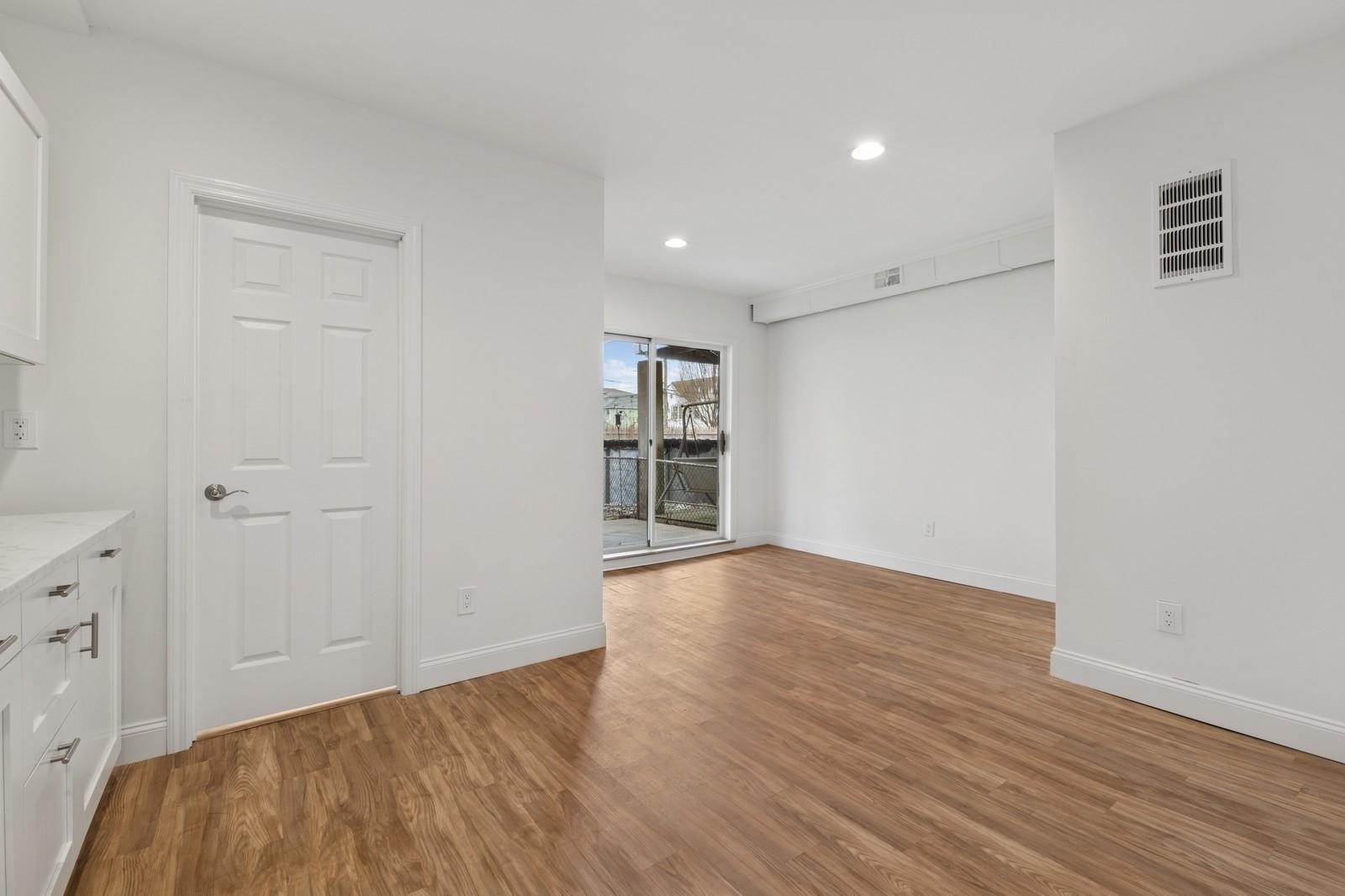 Single Family Harding Ave  Bronx, NY 10465, MLS-856951-29