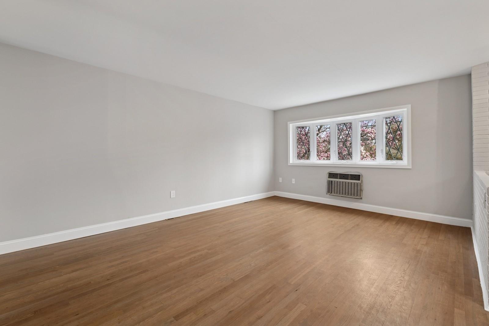 Single Family Harding Ave  Bronx, NY 10465, MLS-856951-4