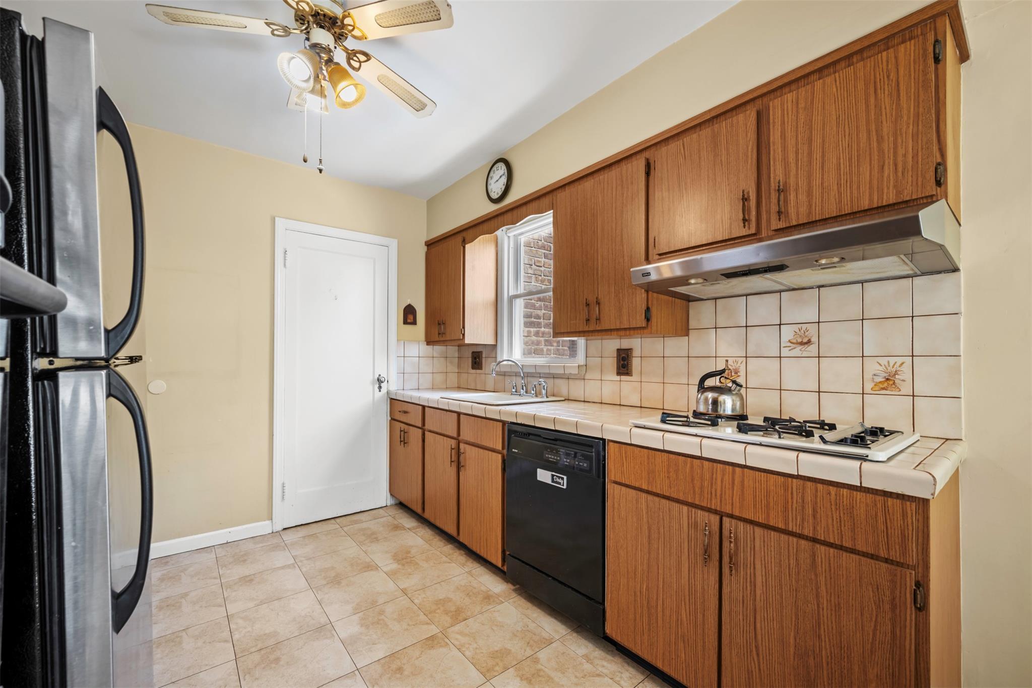 Single Family Winthrop  Nassau County, NY 11040, MLS-856963-11