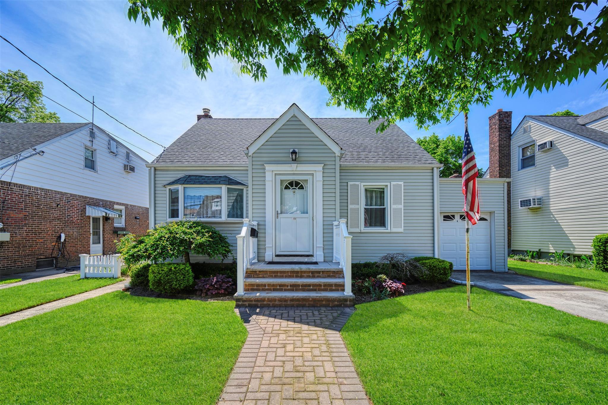Single Family Winthrop  Nassau County, NY 11040, MLS-856963-2