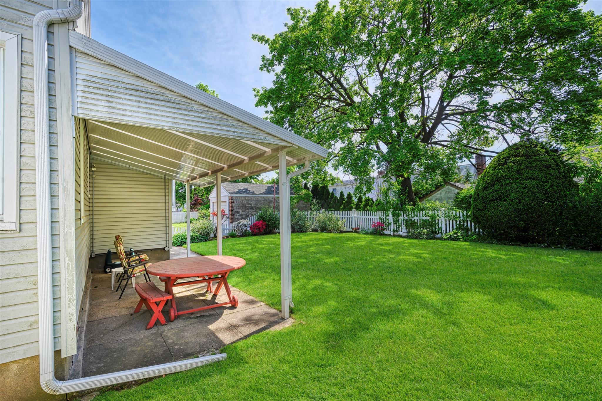Single Family Winthrop  Nassau County, NY 11040, MLS-856963-33