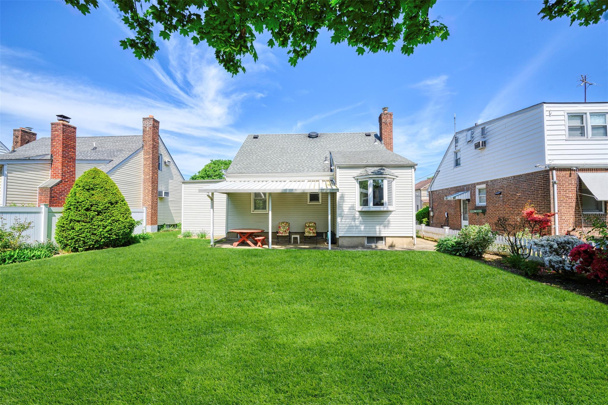 Single Family Winthrop  Nassau County, NY 11040, MLS-856963-35