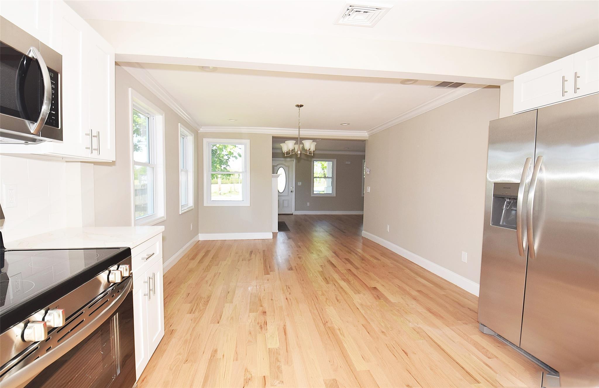 Single Family Main  Suffolk County, NY 11939, MLS-856972-16