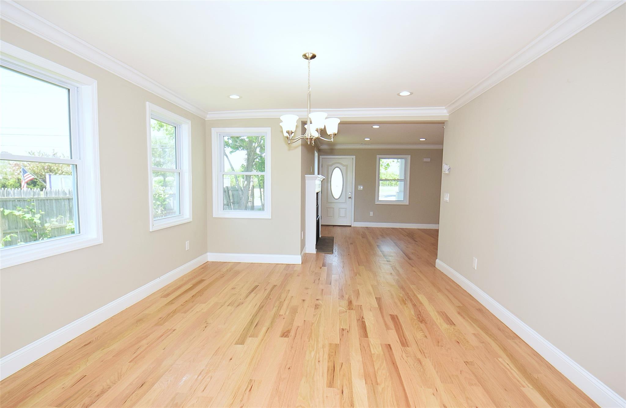 Single Family Main  Suffolk County, NY 11939, MLS-856972-22