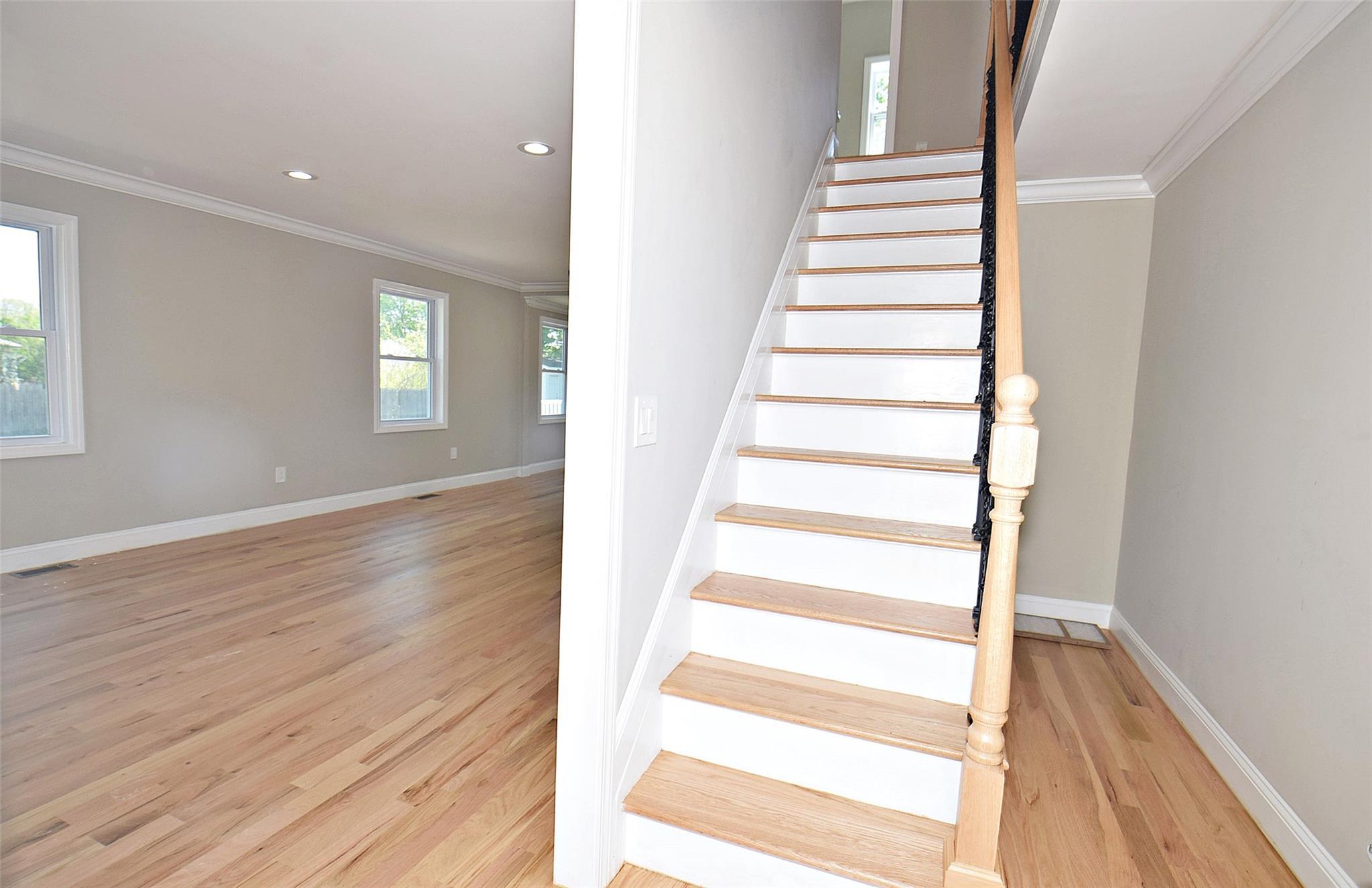 Single Family Main  Suffolk County, NY 11939, MLS-856972-32