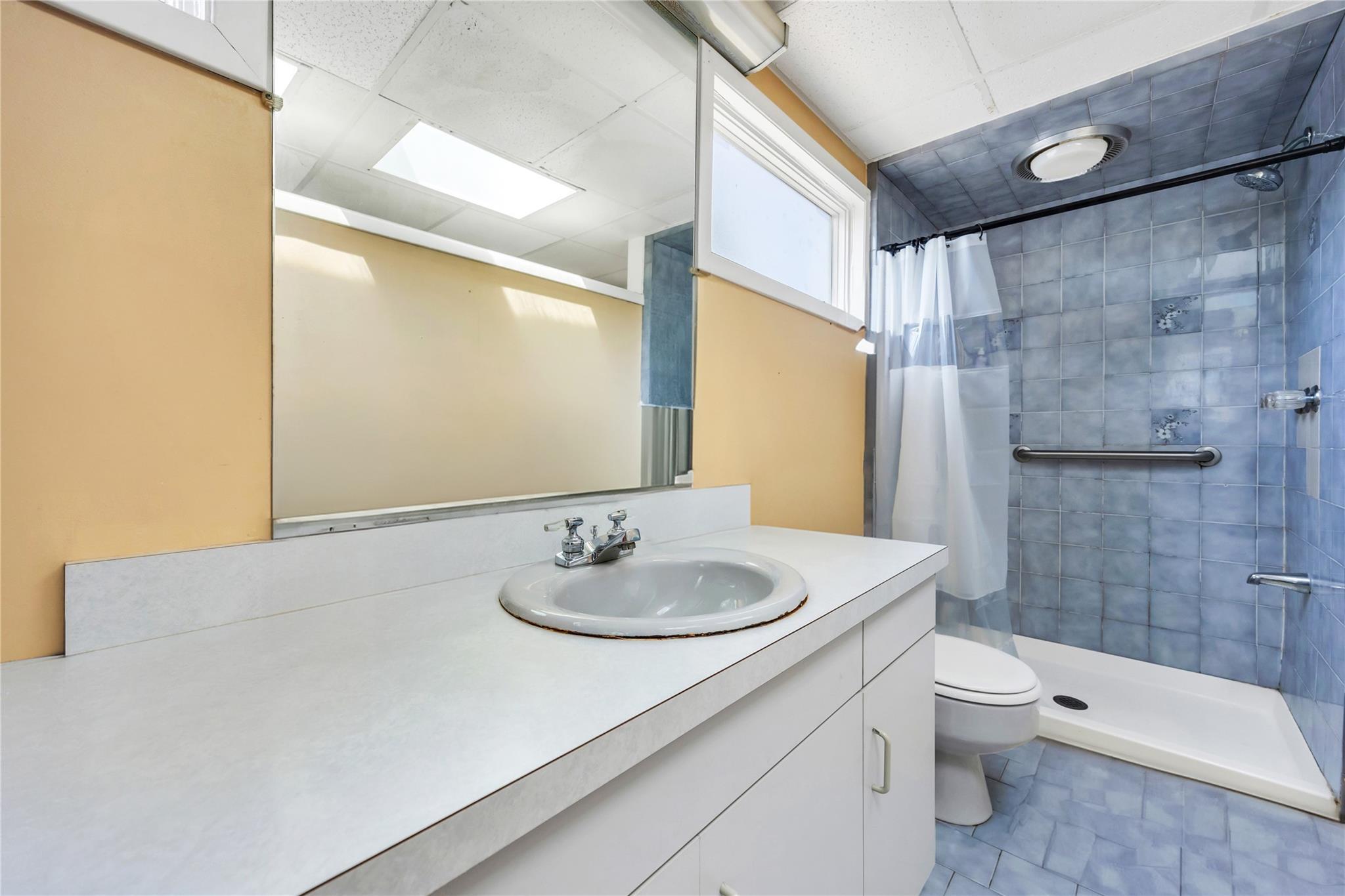 Single Family 116th  Queens, NY 11420, MLS-857008-17