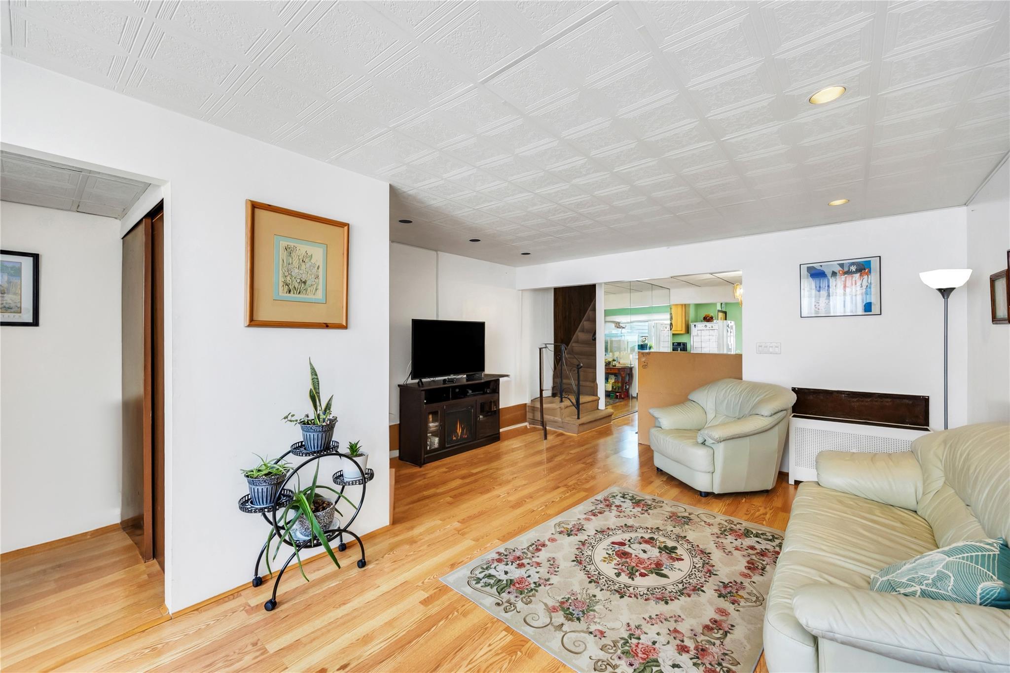 Single Family 116th  Queens, NY 11420, MLS-857008-5