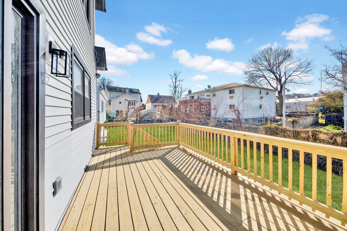Single Family Bretton  Westchester County, NY 10710, MLS-857048-25