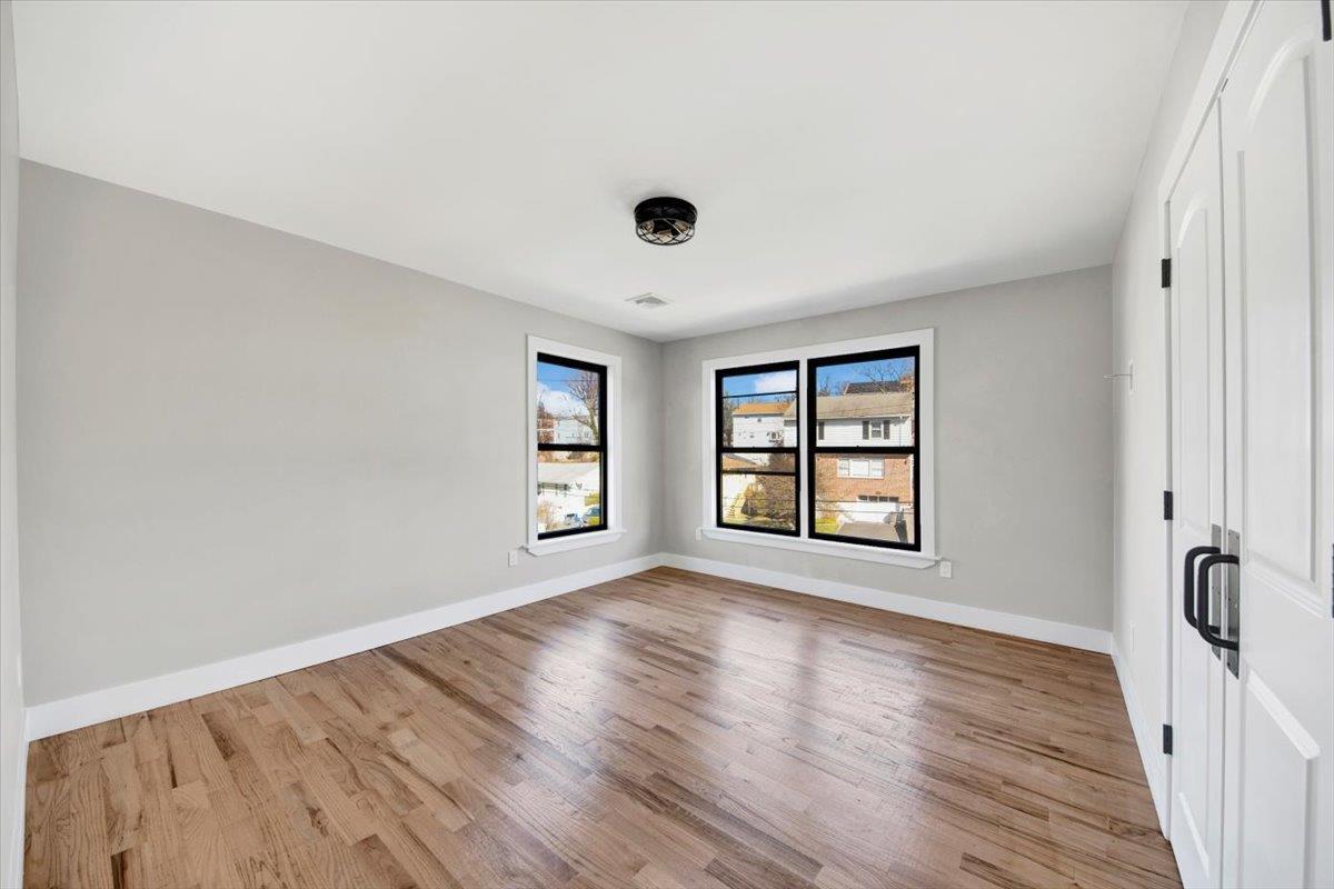 Single Family Bretton  Westchester County, NY 10710, MLS-857048-7