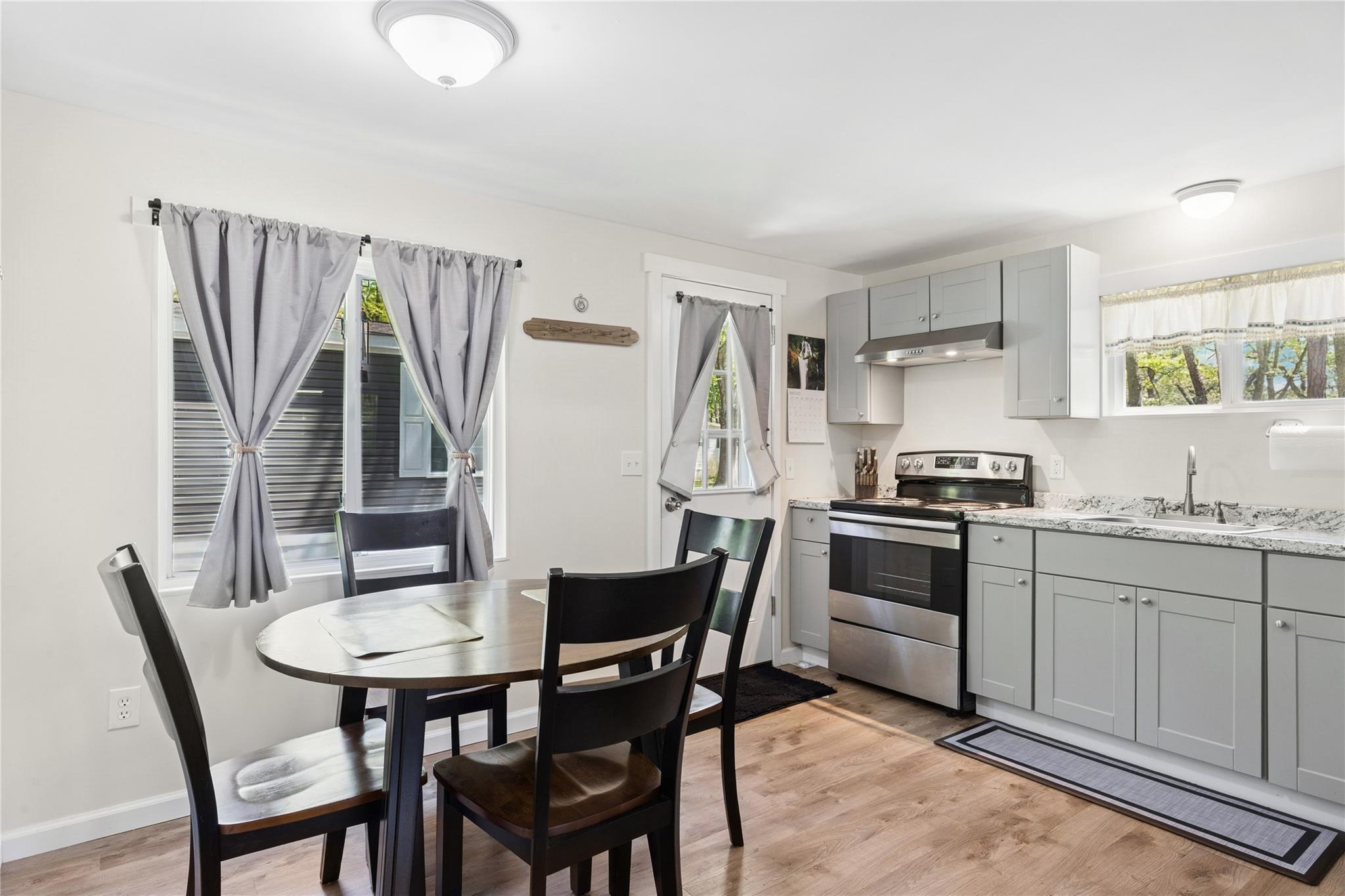 Single Family Riverleigh Avenue  Suffolk County, NY 11901, MLS-857066-7
