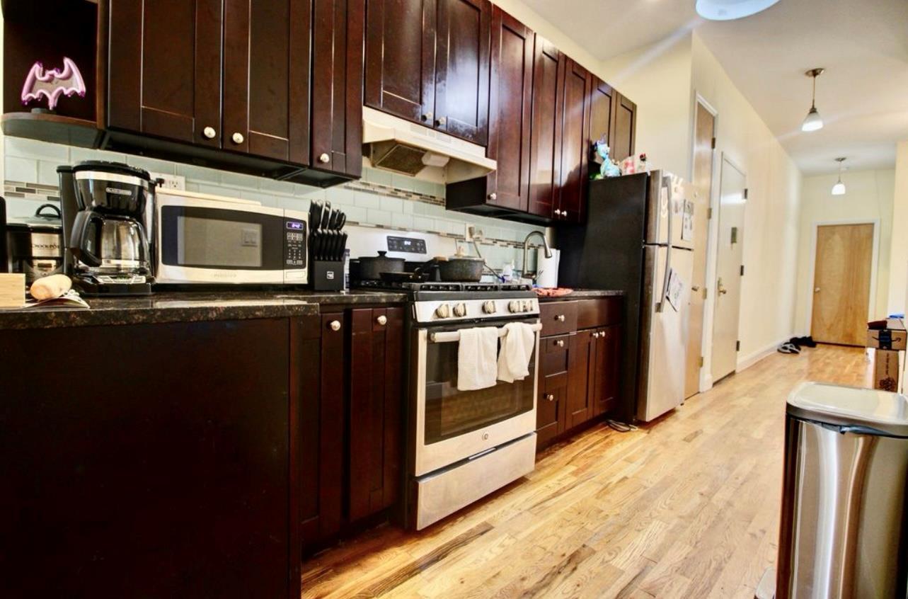 Single Family Putnam  Queens, NY 11385, MLS-857095-3
