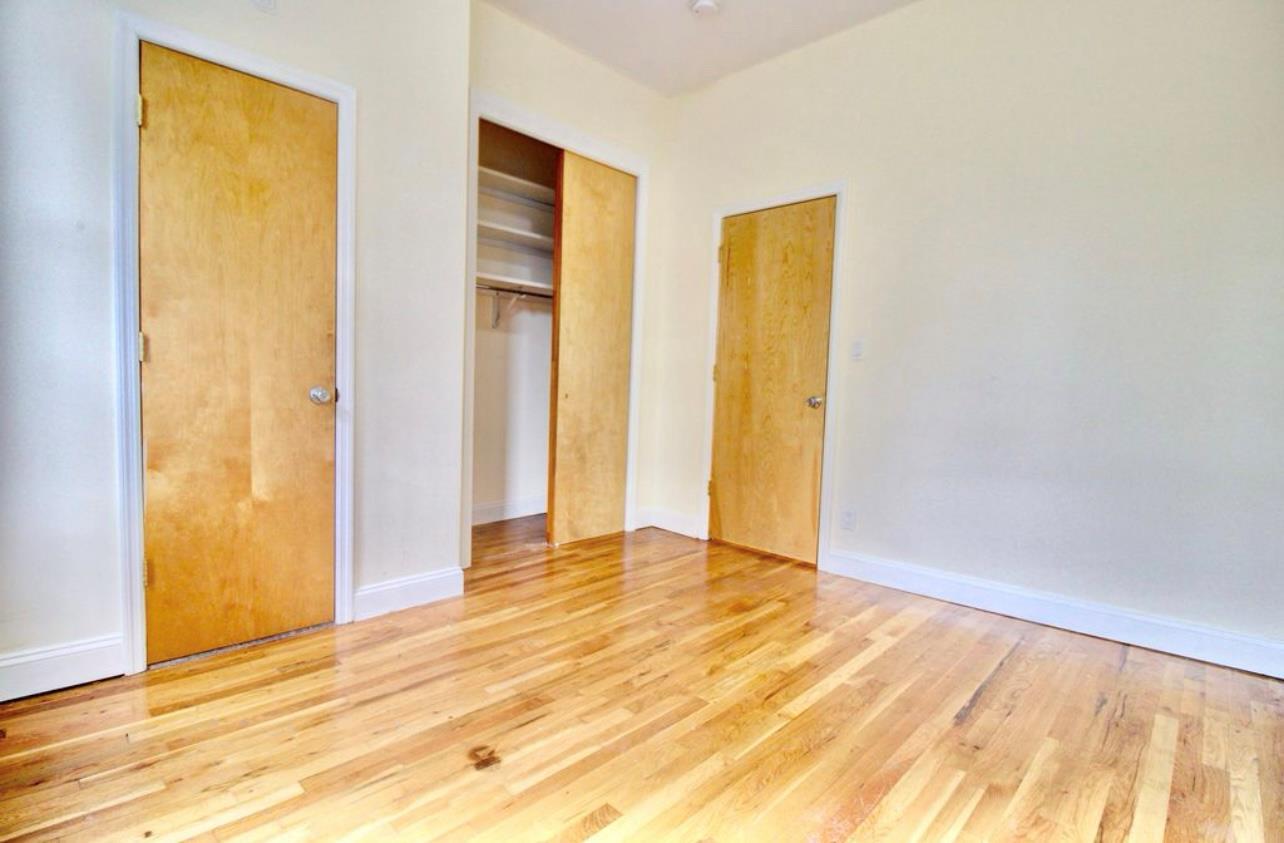 Single Family Putnam  Queens, NY 11385, MLS-857095-5