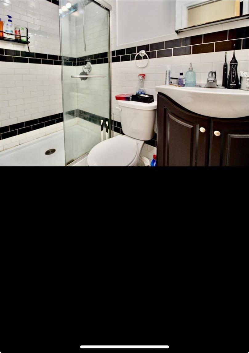 Single Family Putnam  Queens, NY 11385, MLS-857095-7