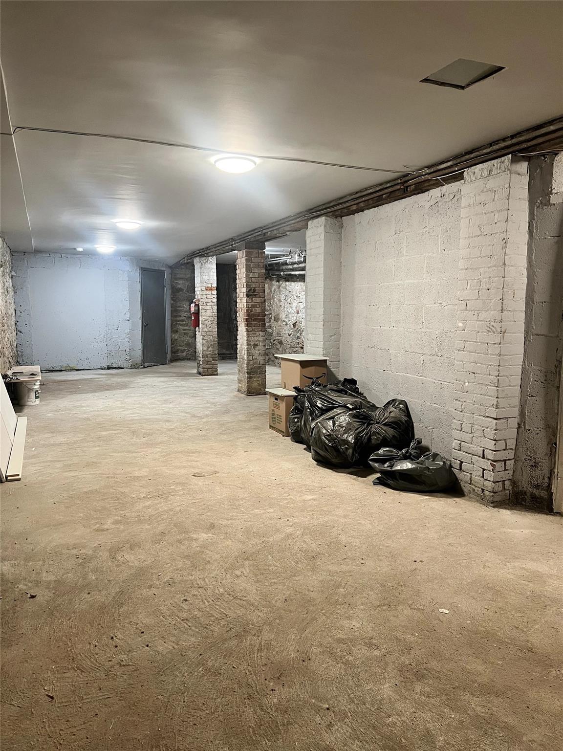 Commercial Lease Kingston  Brooklyn, NY 11213, MLS-857103-11