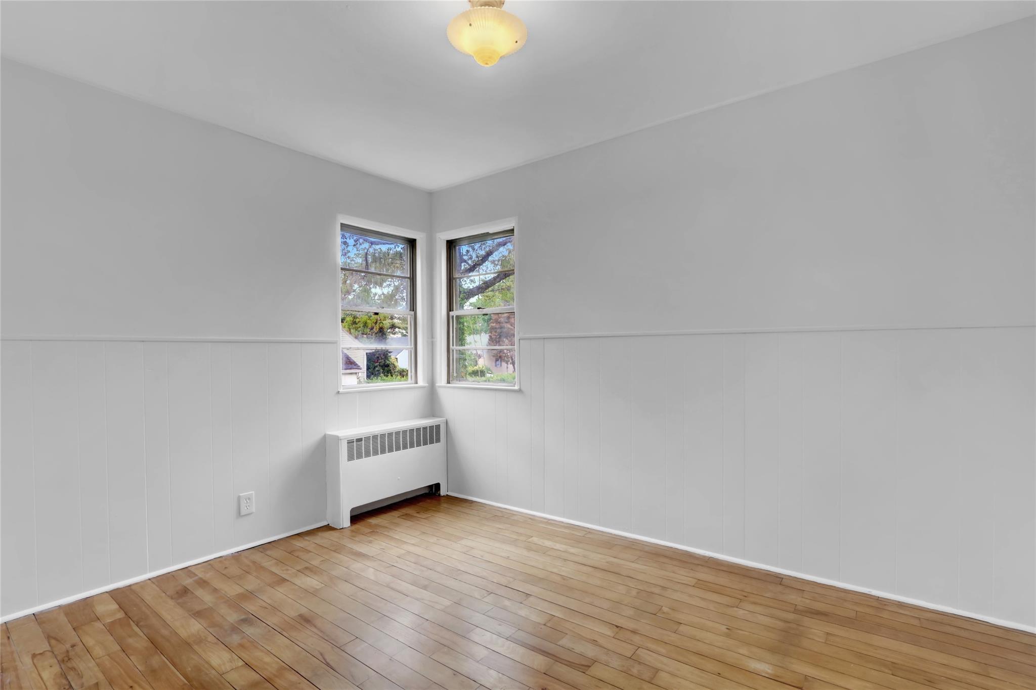Single Family Inwood  Nassau County, NY 11542, MLS-857111-13