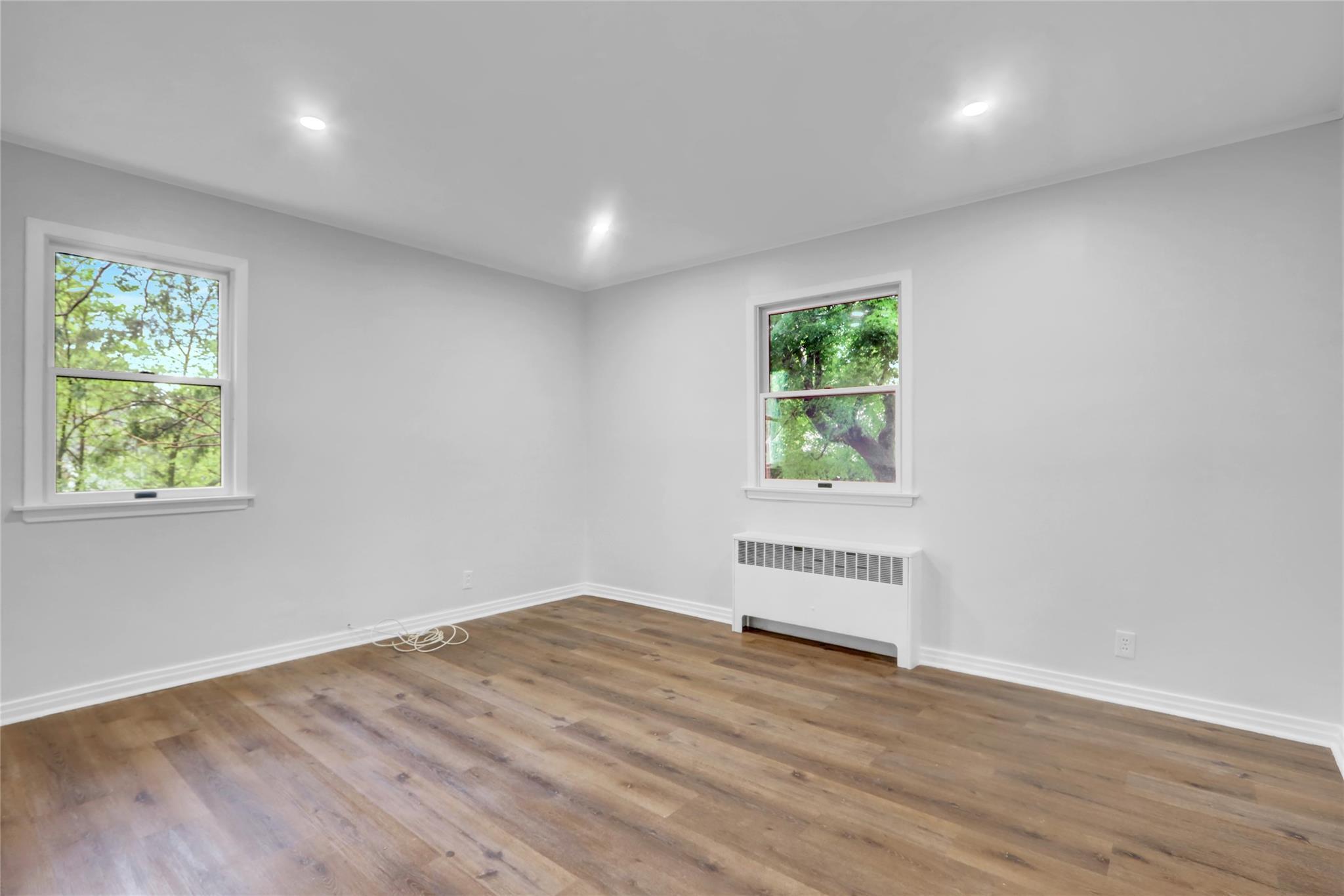 Single Family Inwood  Nassau County, NY 11542, MLS-857111-16