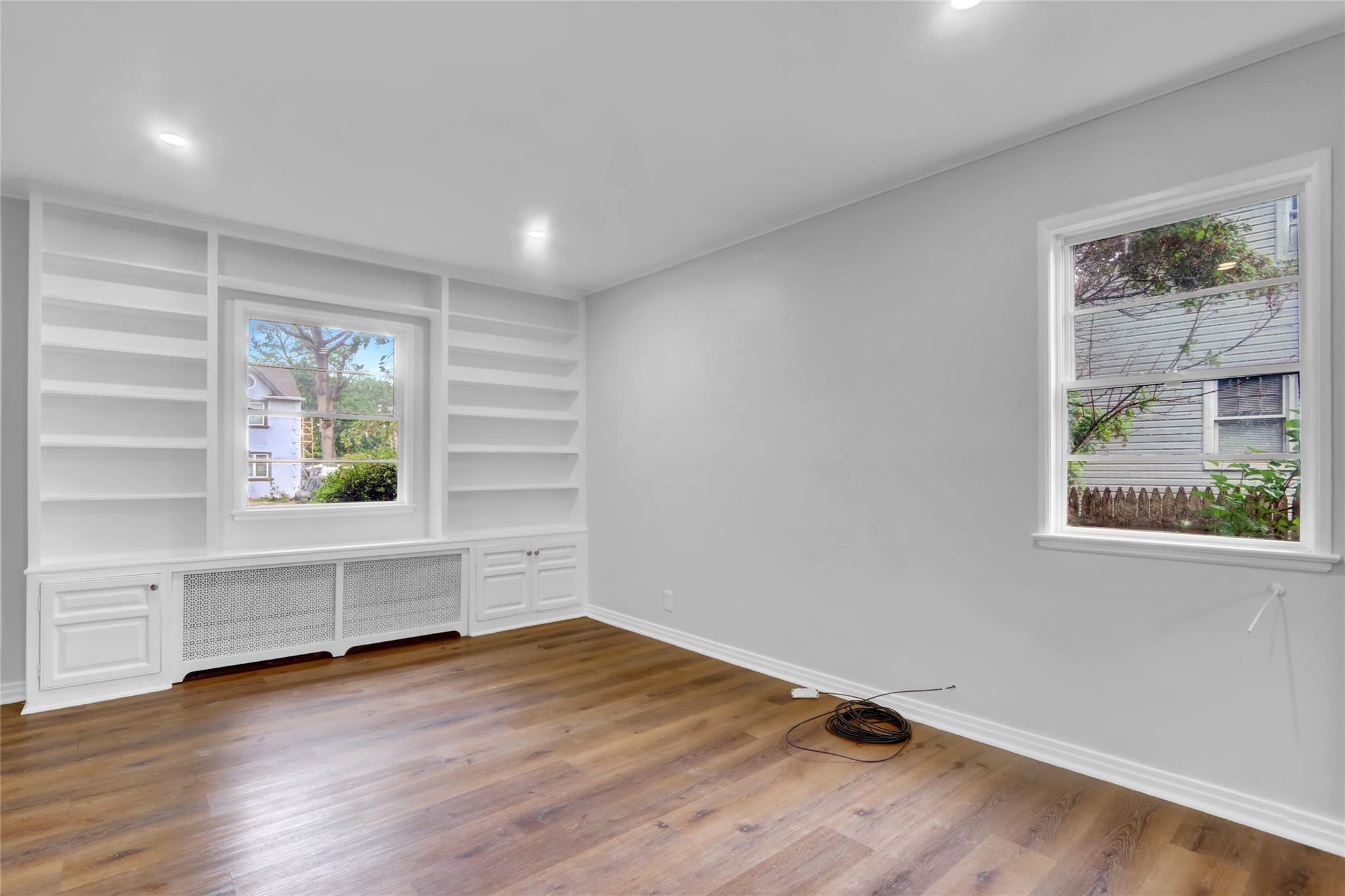 Single Family Inwood  Nassau County, NY 11542, MLS-857111-8