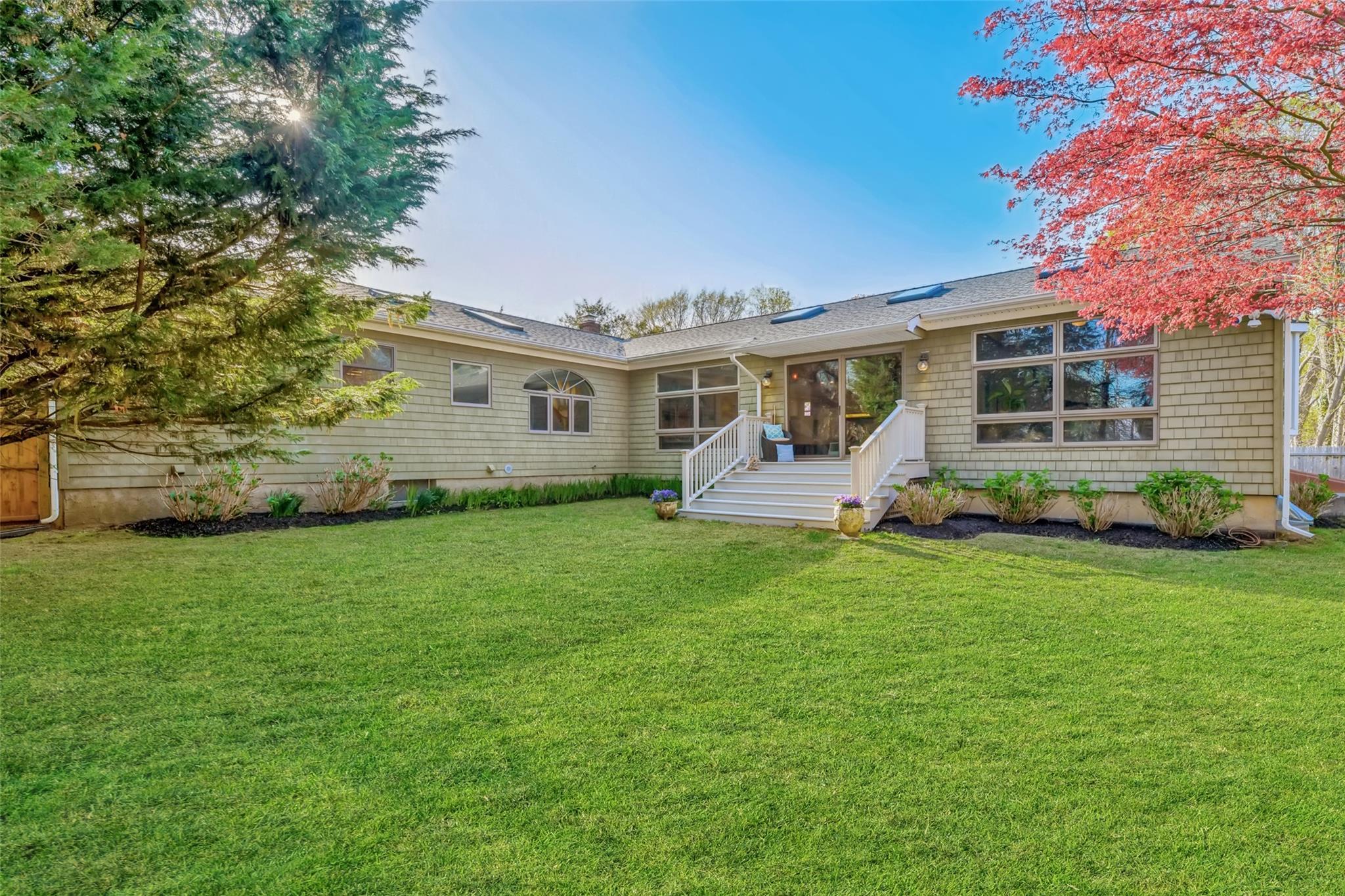 Single Family Indian Neck  Suffolk County, NY 11958, MLS-857115-27