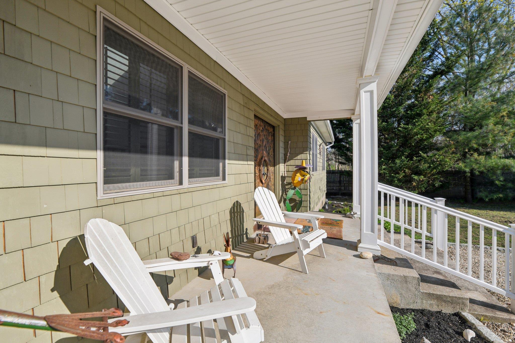 Single Family Indian Neck  Suffolk County, NY 11958, MLS-857115-3